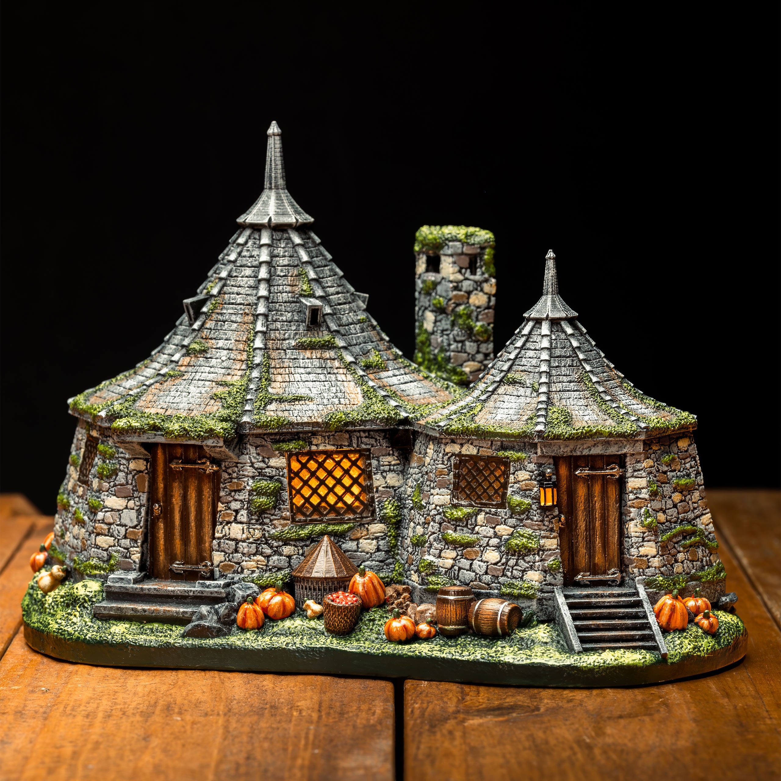 Imagen del producto Harry Potter - Réplica en miniatura de la cabaña de Hagrid con iluminación LED
