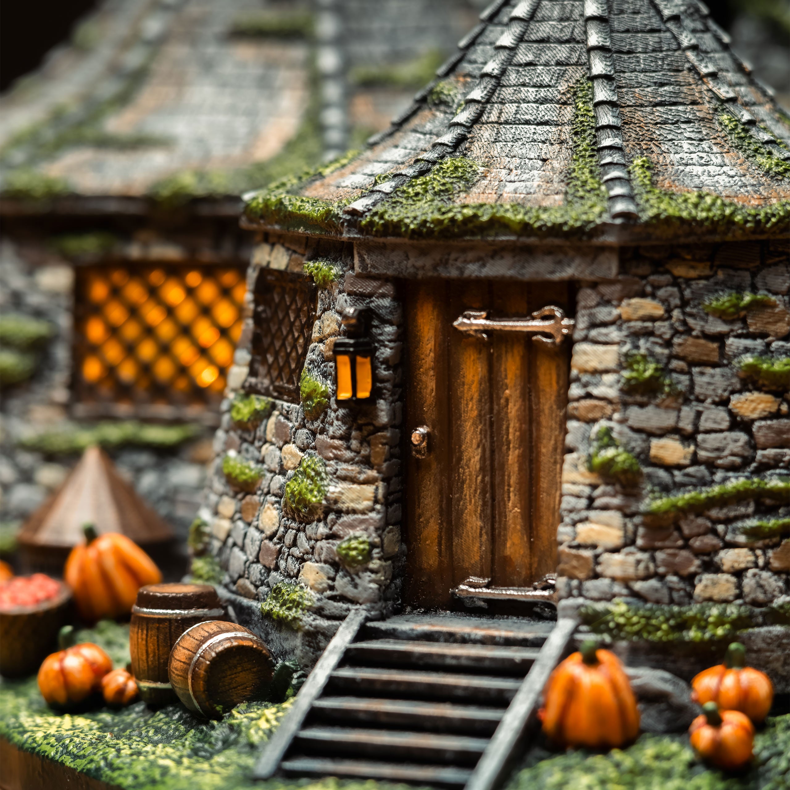 Imagen del producto Harry Potter - Réplica en miniatura de la cabaña de Hagrid con iluminación LED