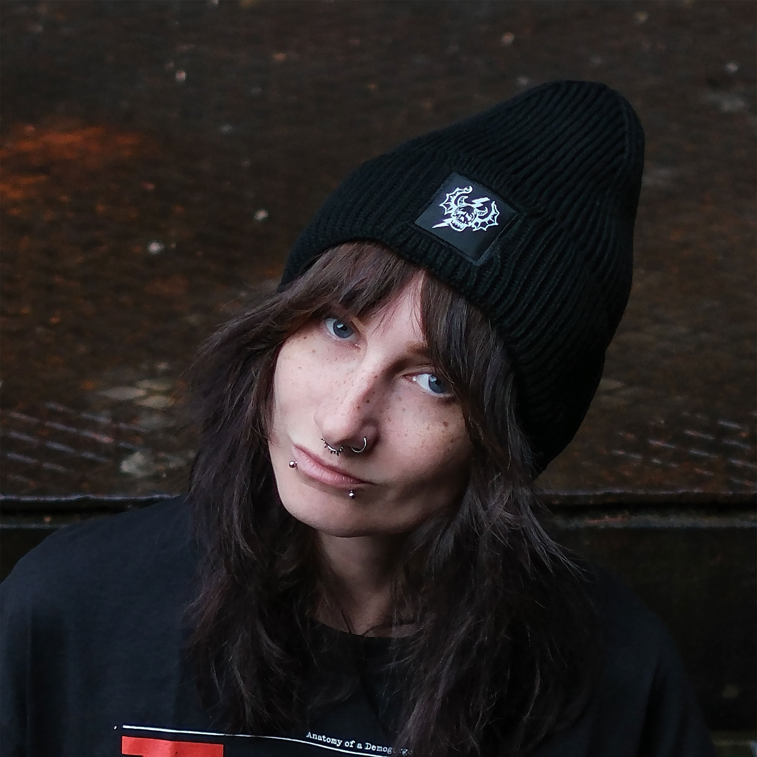 Imagen del producto Stranger Things - Gorro Hellfire Club con logo de calavera