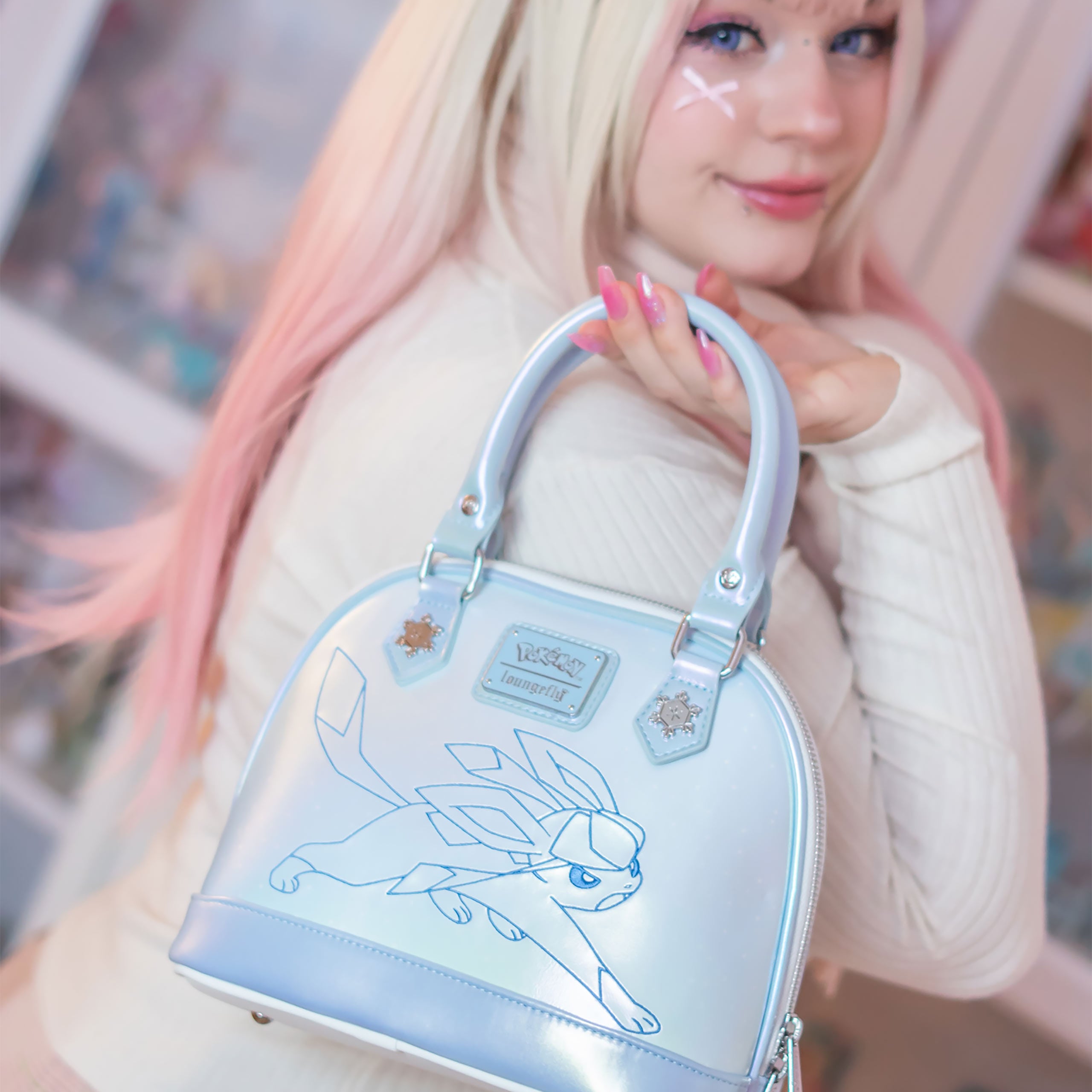 Product image Pokémon - Glaceon and Vulpix Winter Handbag
