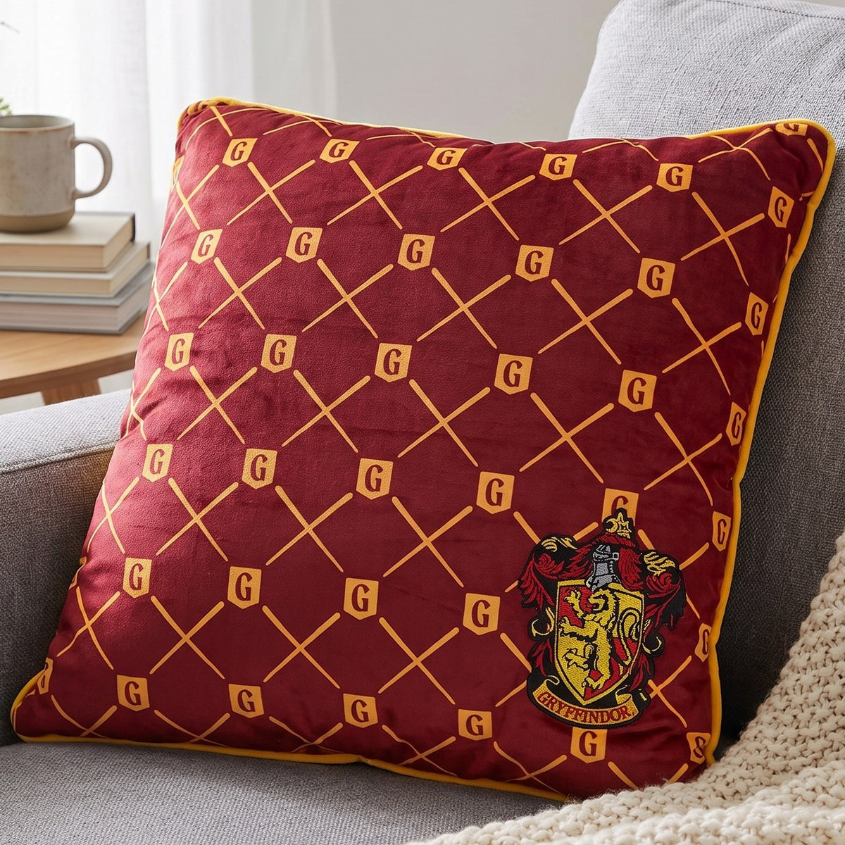 Imagen del producto Harry Potter - Cojín con logo de Gryffindor