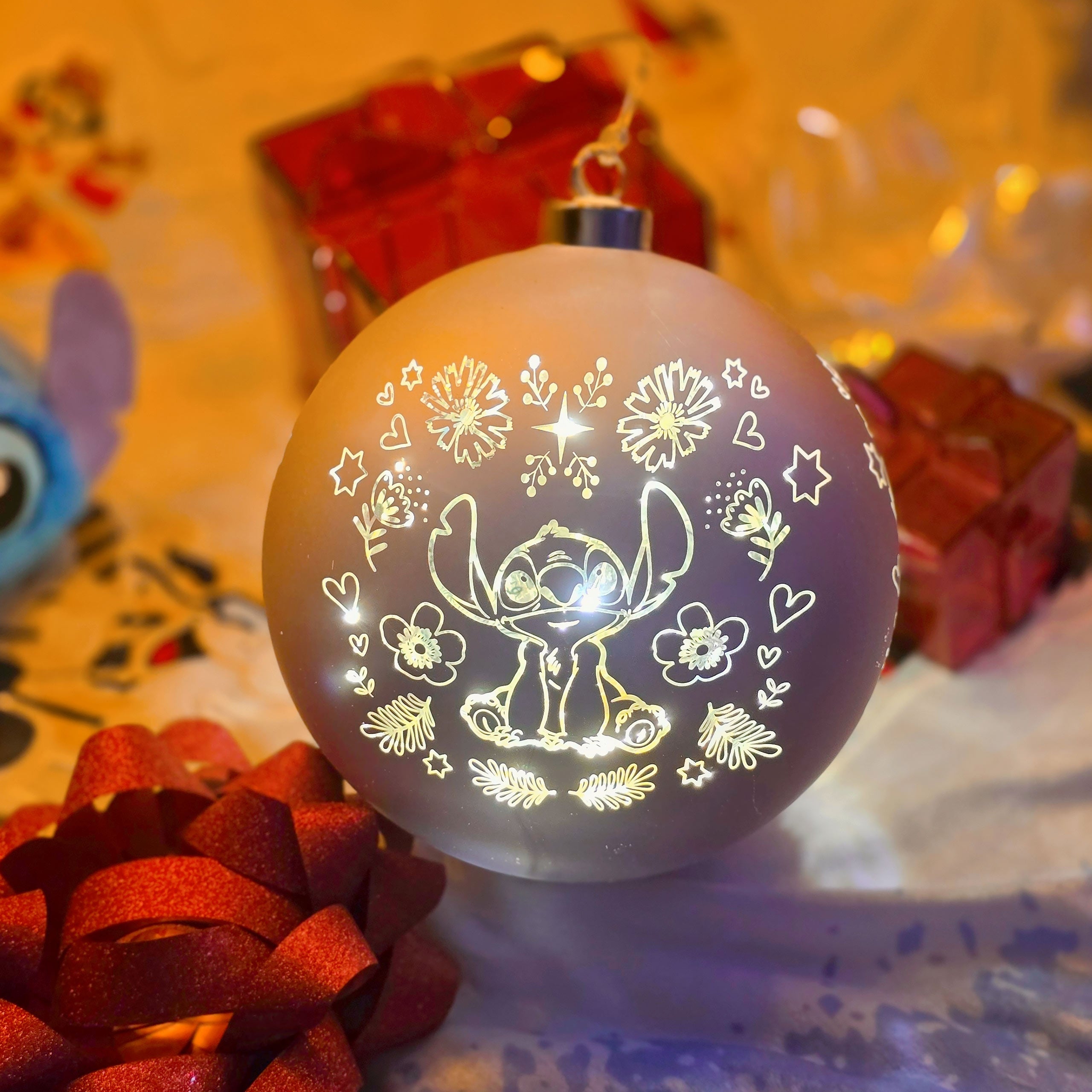 Imagen del producto Bola de Navidad con luz de Stitch - Lilo & Stitch