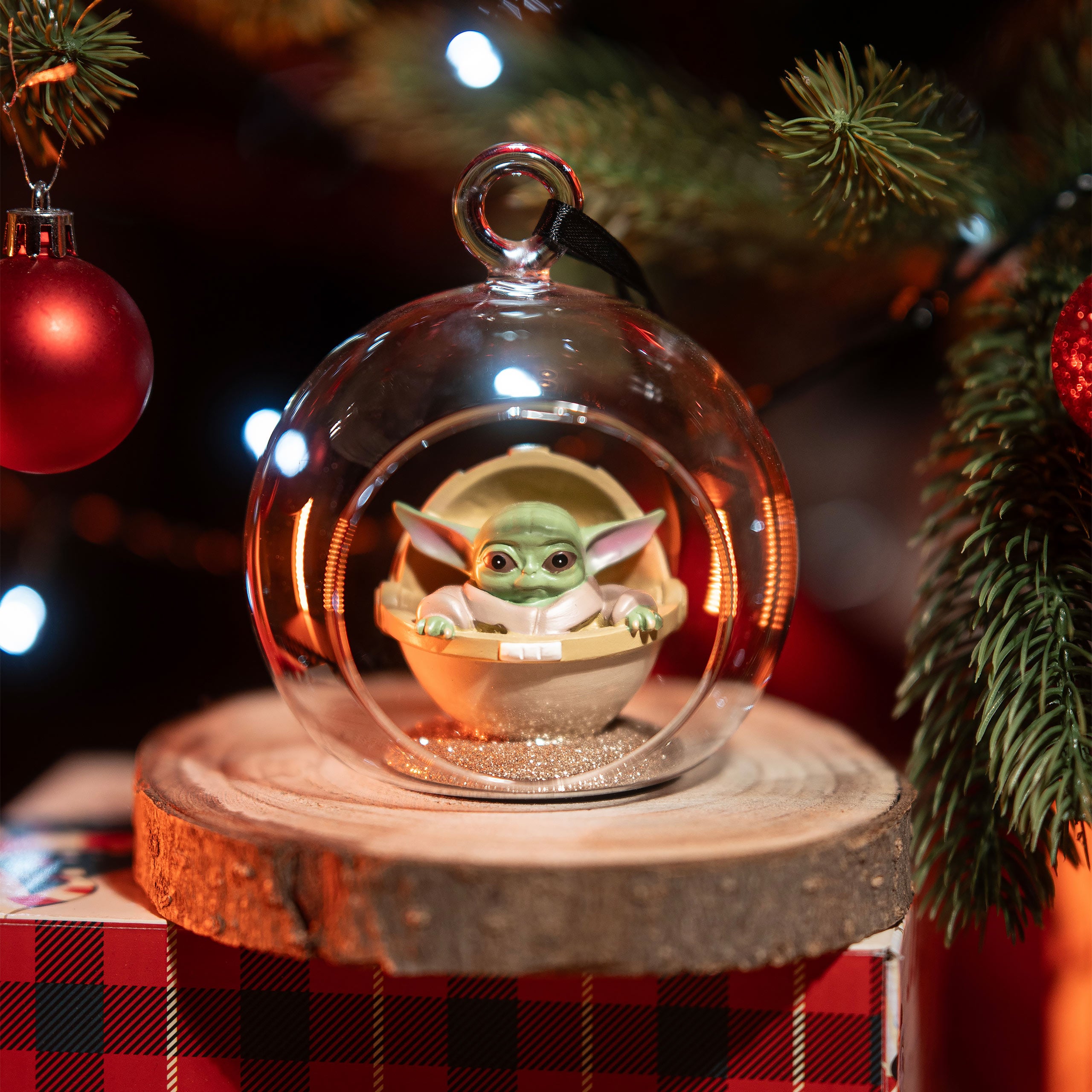 Imagen del producto Star Wars - Grogu bola de Navidad abierta