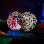 Imagen del producto Stranger Things - Álbum de monedas coleccionables de Hawkins Middle School