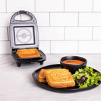 Product image Pokémon - Poké Ball Sandwich Maker