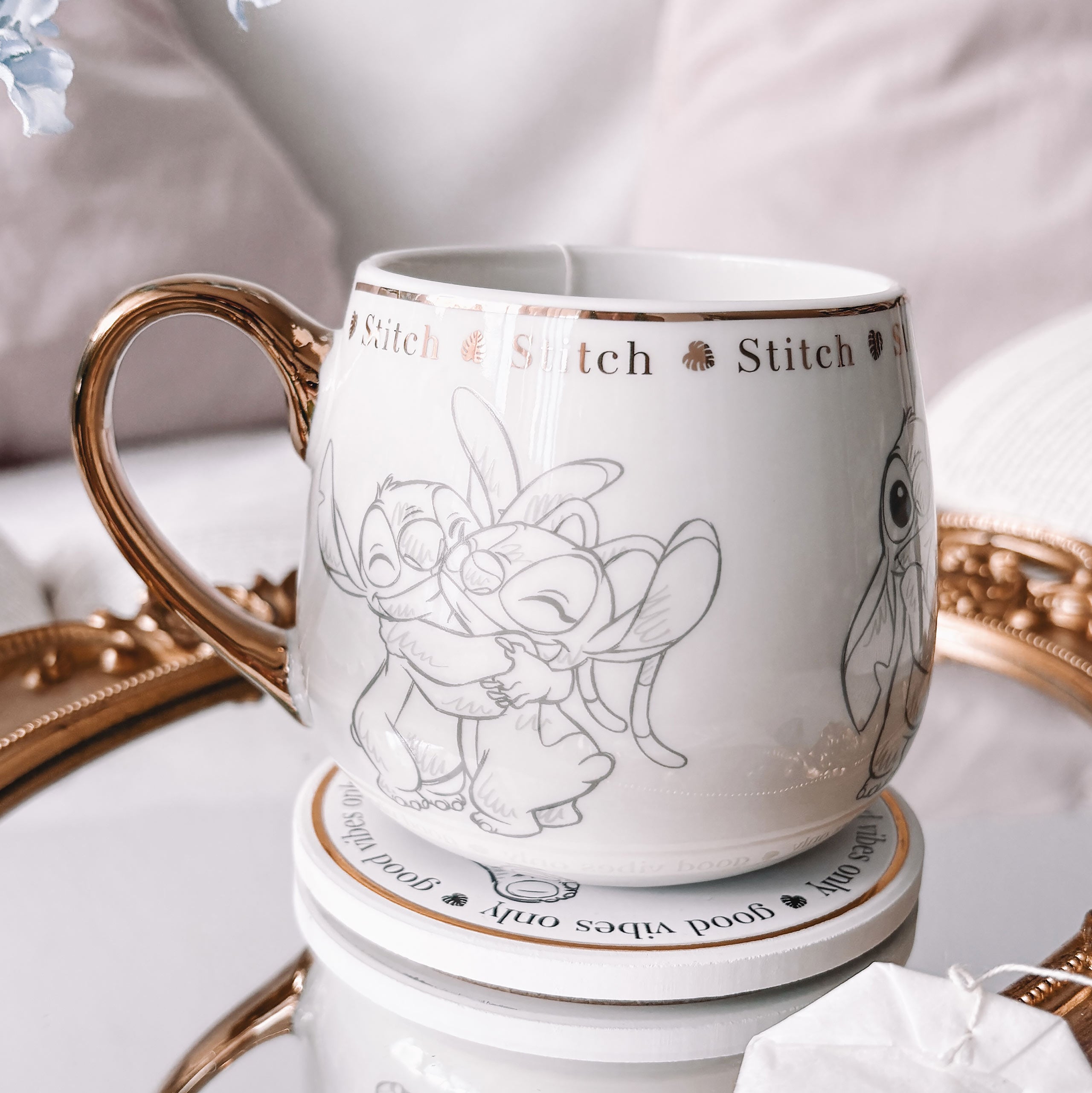Imagen del producto Stitch Taza Premium de Coleccionista - Lilo & Stitch