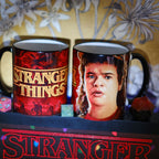Imagen del producto Taza Dustin - Stranger Things Temporada Final