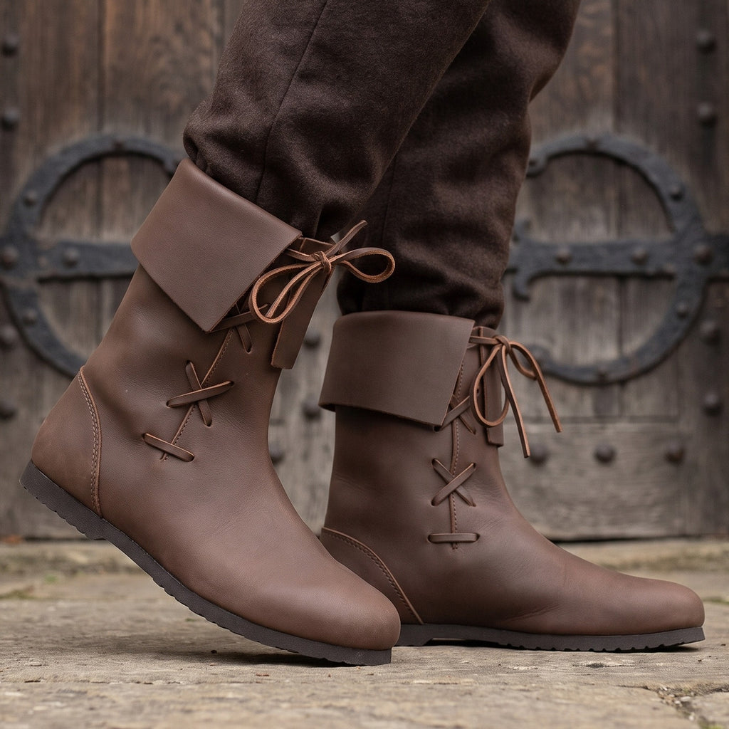 Imagen del producto Botas medievales con vuelta de cuero nobuck marrón