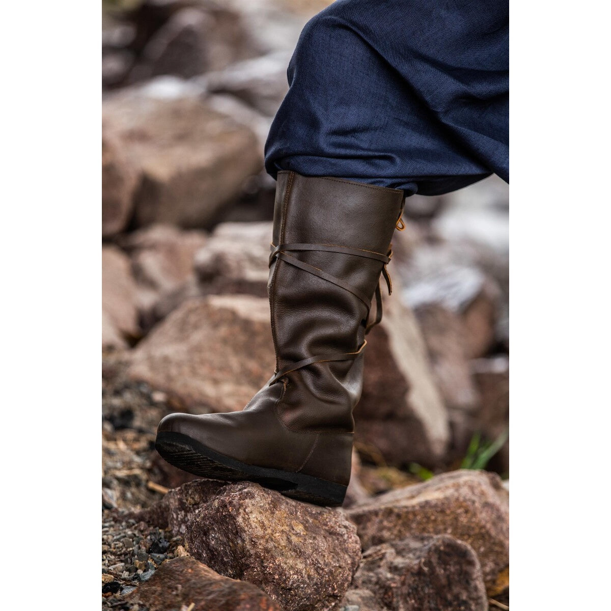 Imagen del producto Botas medievales Ole de cuero nobuck marrón