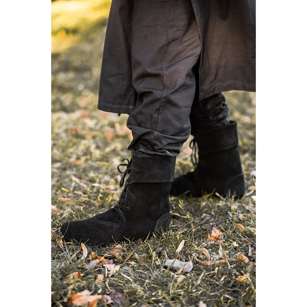 Imagen del producto Botas medievales Aurin con vuelta negras