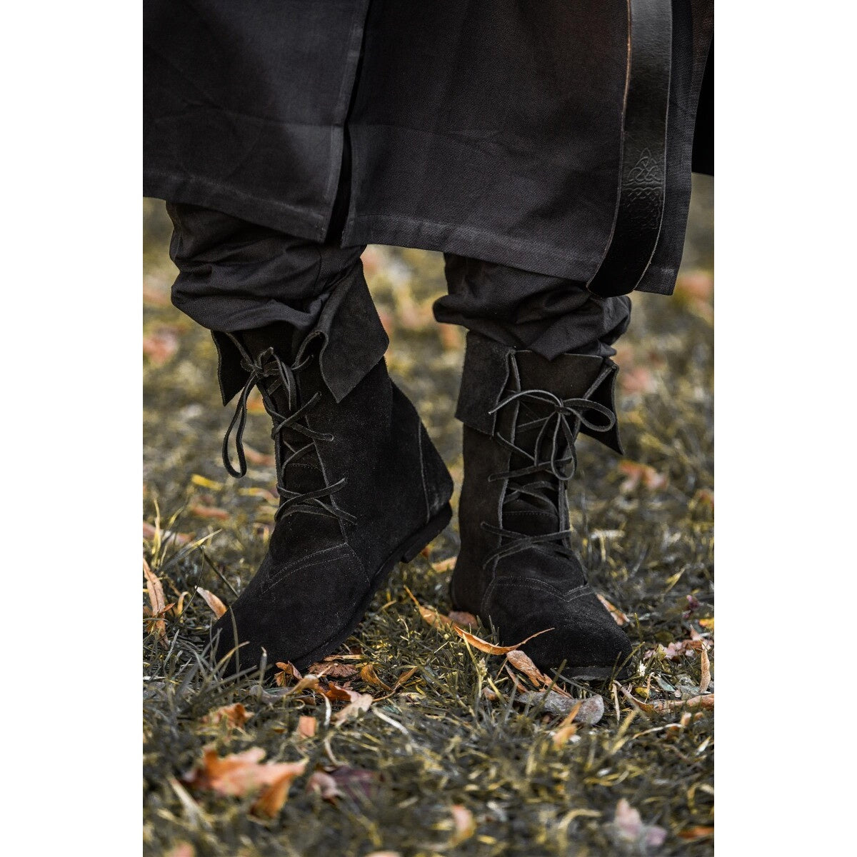 Imagen del producto Botas medievales Aurin con vuelta negras