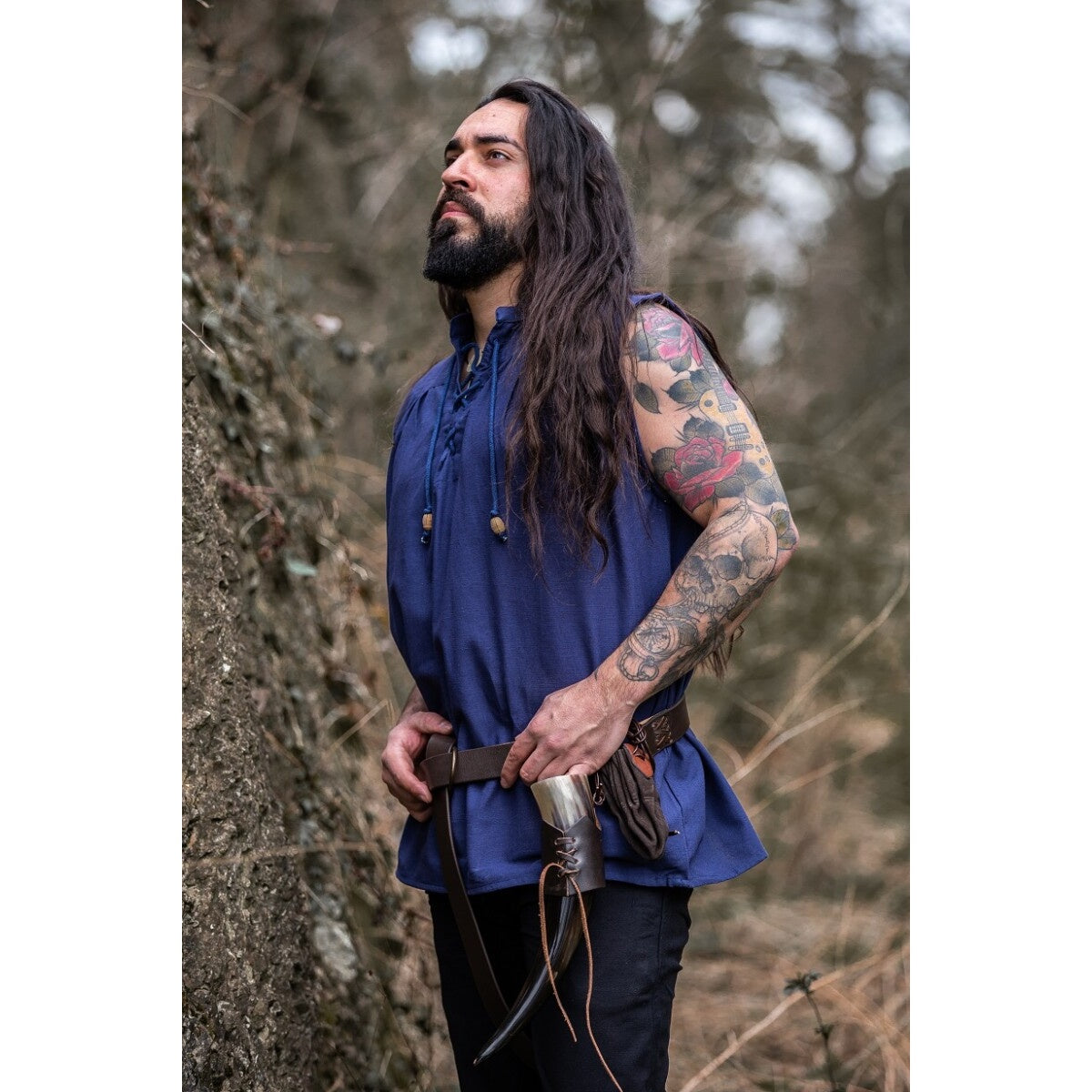 Imagen del producto Camisa medieval de cuello alto con cordones Louis sin mangas azul