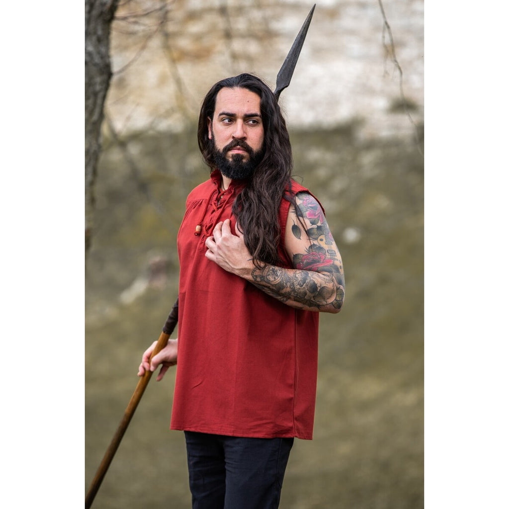 Imagen del producto Camisa medieval con cuello alto y cordones Louis sin mangas roja