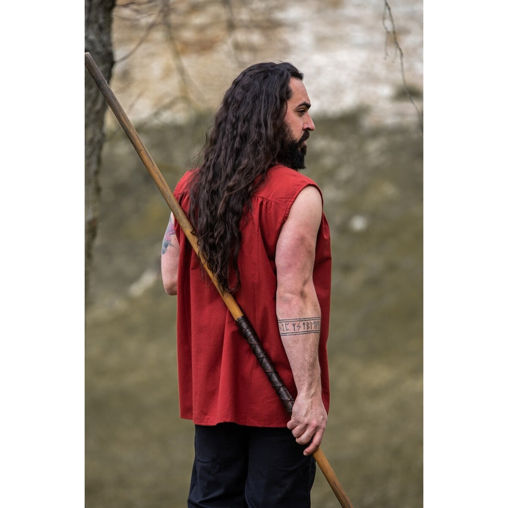 Imagen del producto Camisa medieval con cuello alto y cordones Louis sin mangas roja