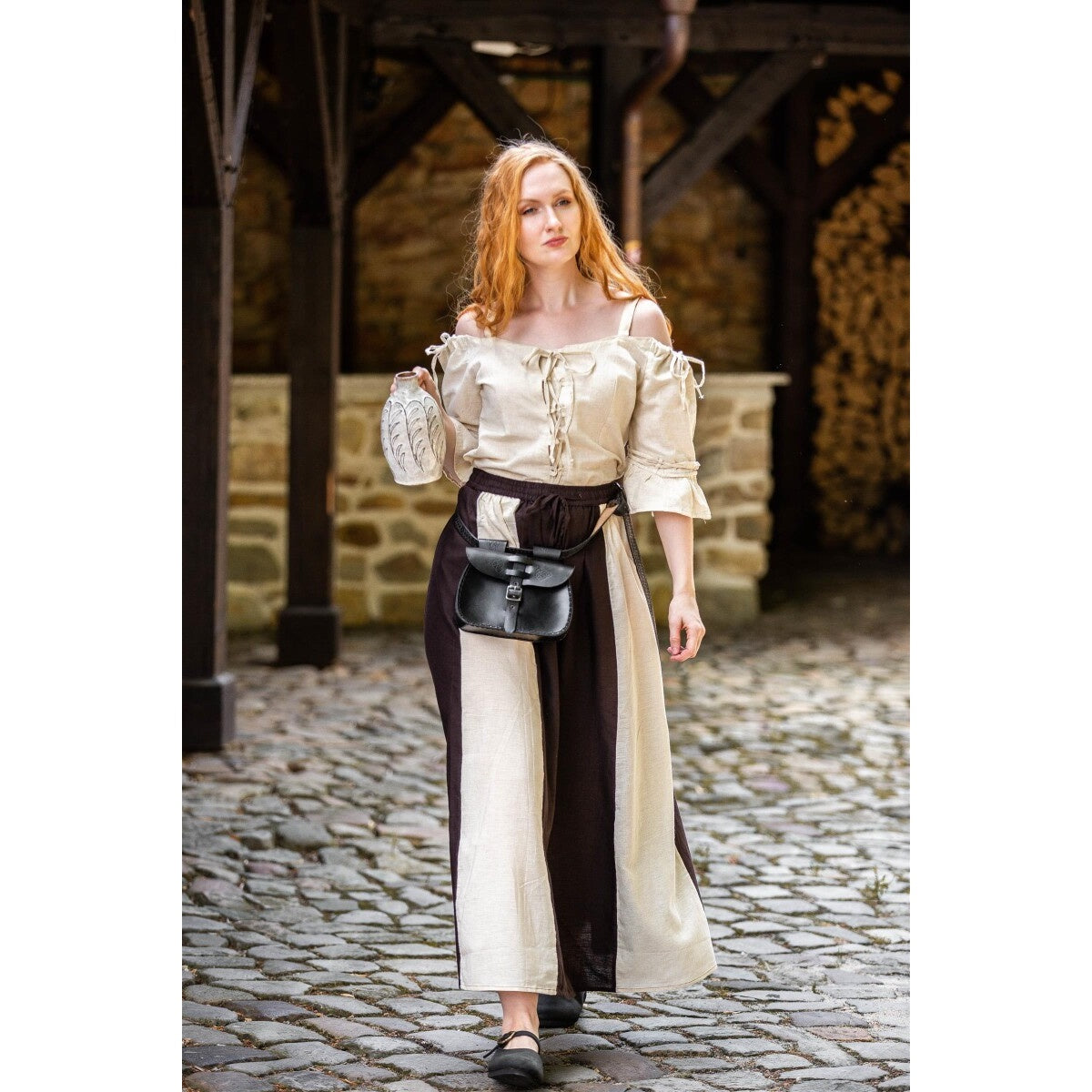 Imagen del producto Blusa medieval de tirantes Prina beige