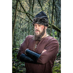 Imagen del producto Brazalete medieval de cuero Ottar con relieve de Vegvisir negro