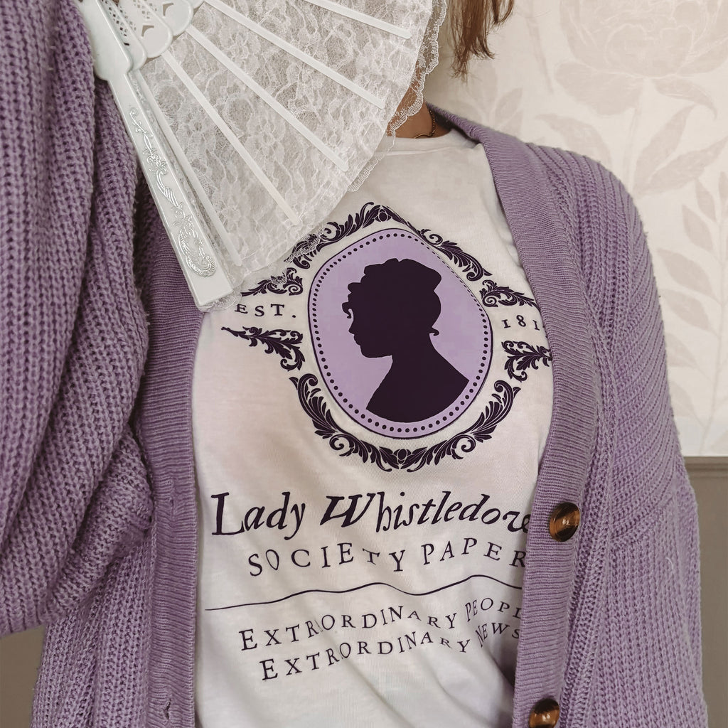 Imagen del producto Camiseta Society Papers para fans de Los Bridgerton