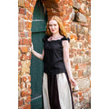 Imagen del producto Blusa veraniega medieval Lotte con volantes negra