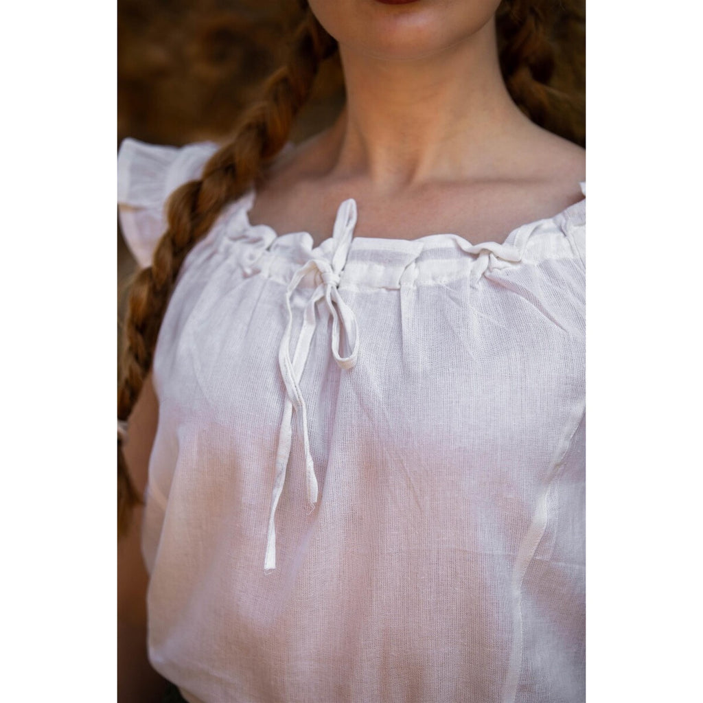 Imagen del producto Blusa veraniega medieval Lotte con volantes blanca