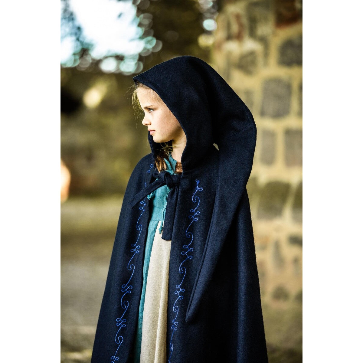 Imagen del producto Capa medieval de lana con bordado para niños