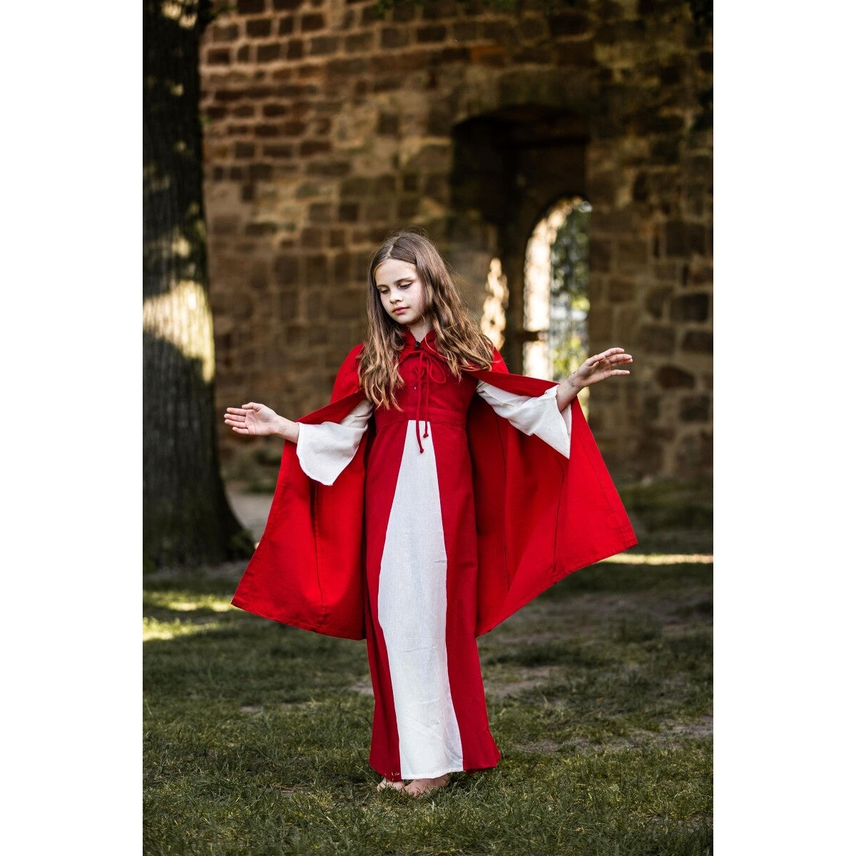 Imagen del producto Capa medieval Cecilia para niños roja