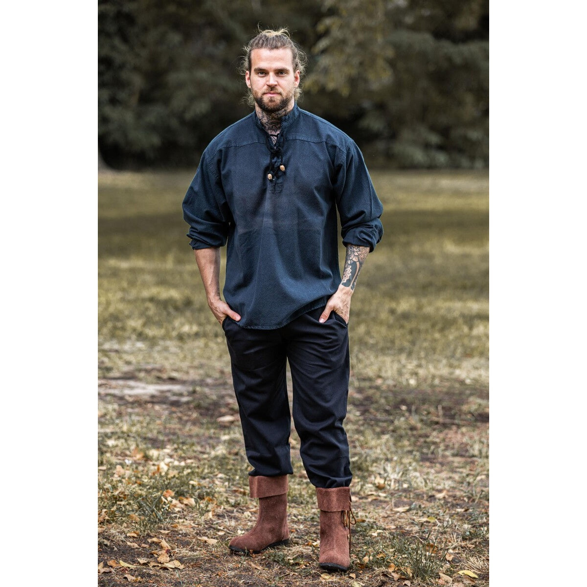 Imagen del producto Camisa medieval con cuello alto y cordones Georg azul jaspeado