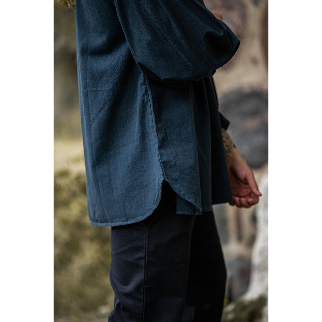Imagen del producto Camisa medieval con cuello alto y cordones Georg azul jaspeado