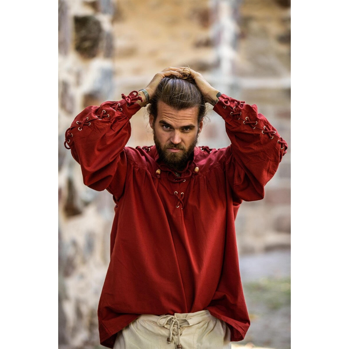 Imagen del producto Camisa medieval con cordones y ojales Adrian roja