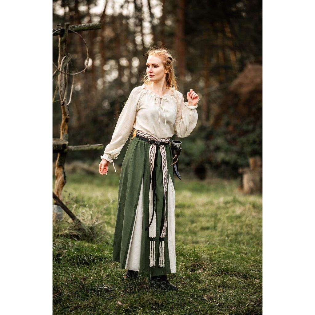Imagen del producto Blusa medieval Edith beige