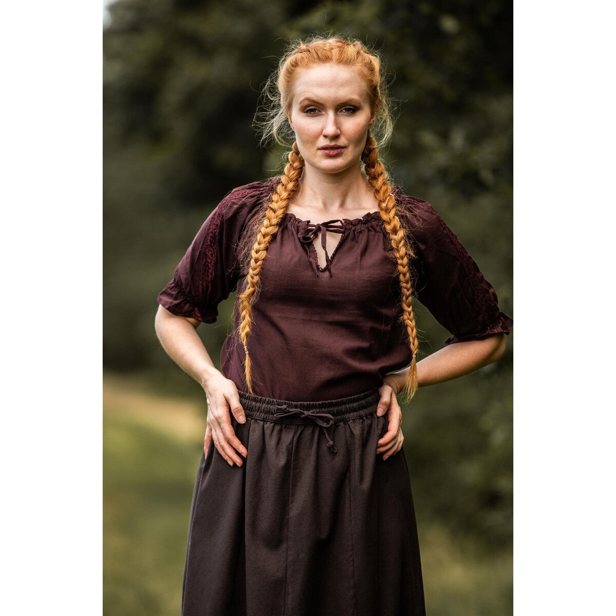 Imagen del producto Blusa medieval de manga corta Sandra marrón oscuro