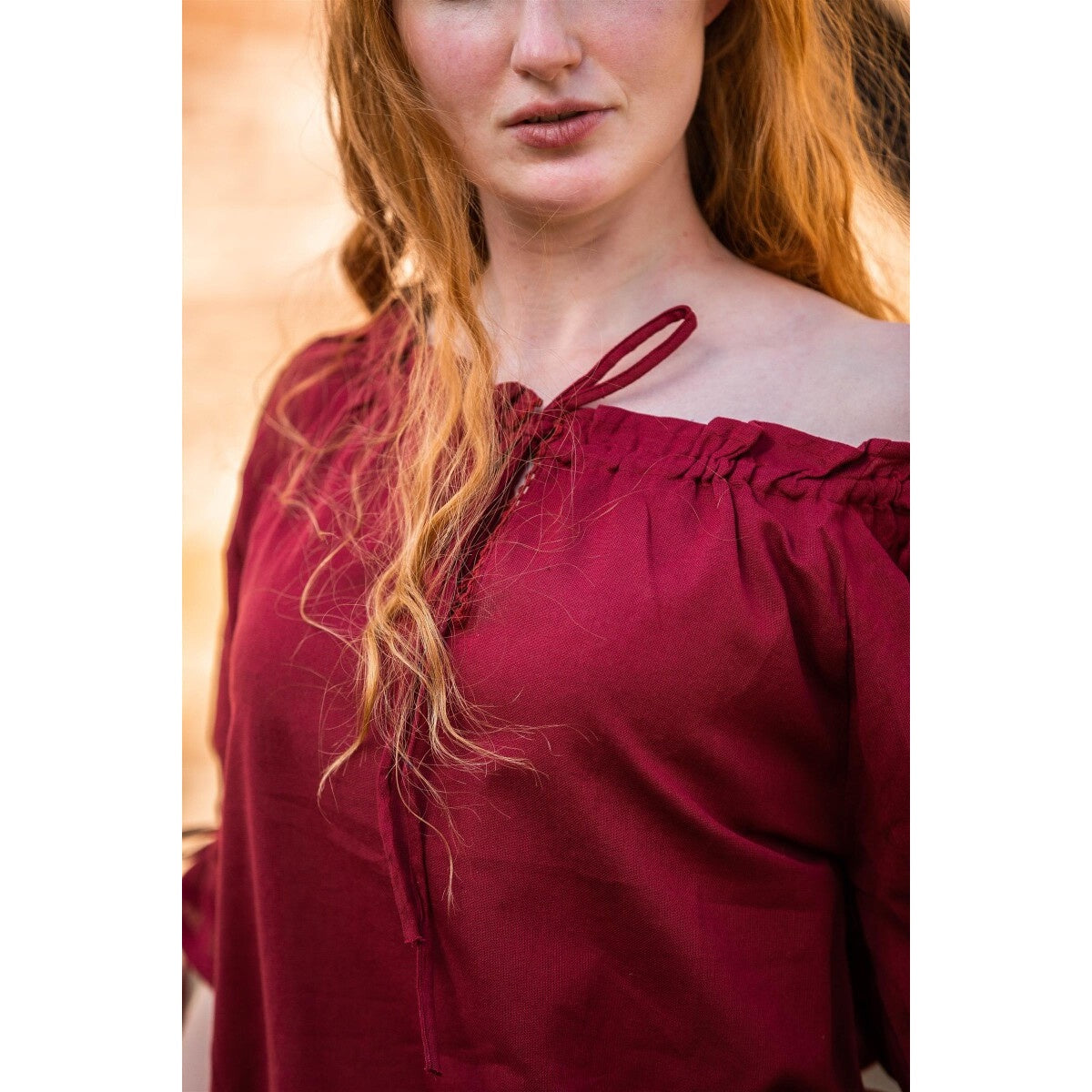Imagen del producto Blusa medieval de manga corta Sandra roja