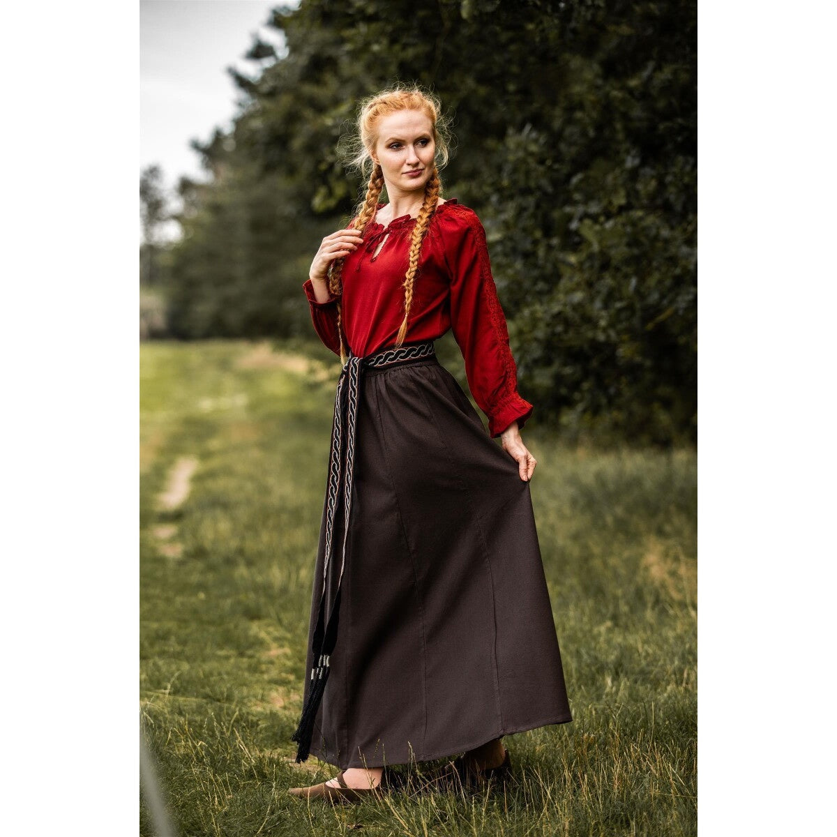 Imagen del producto Blusa medieval con encaje Bettina roja
