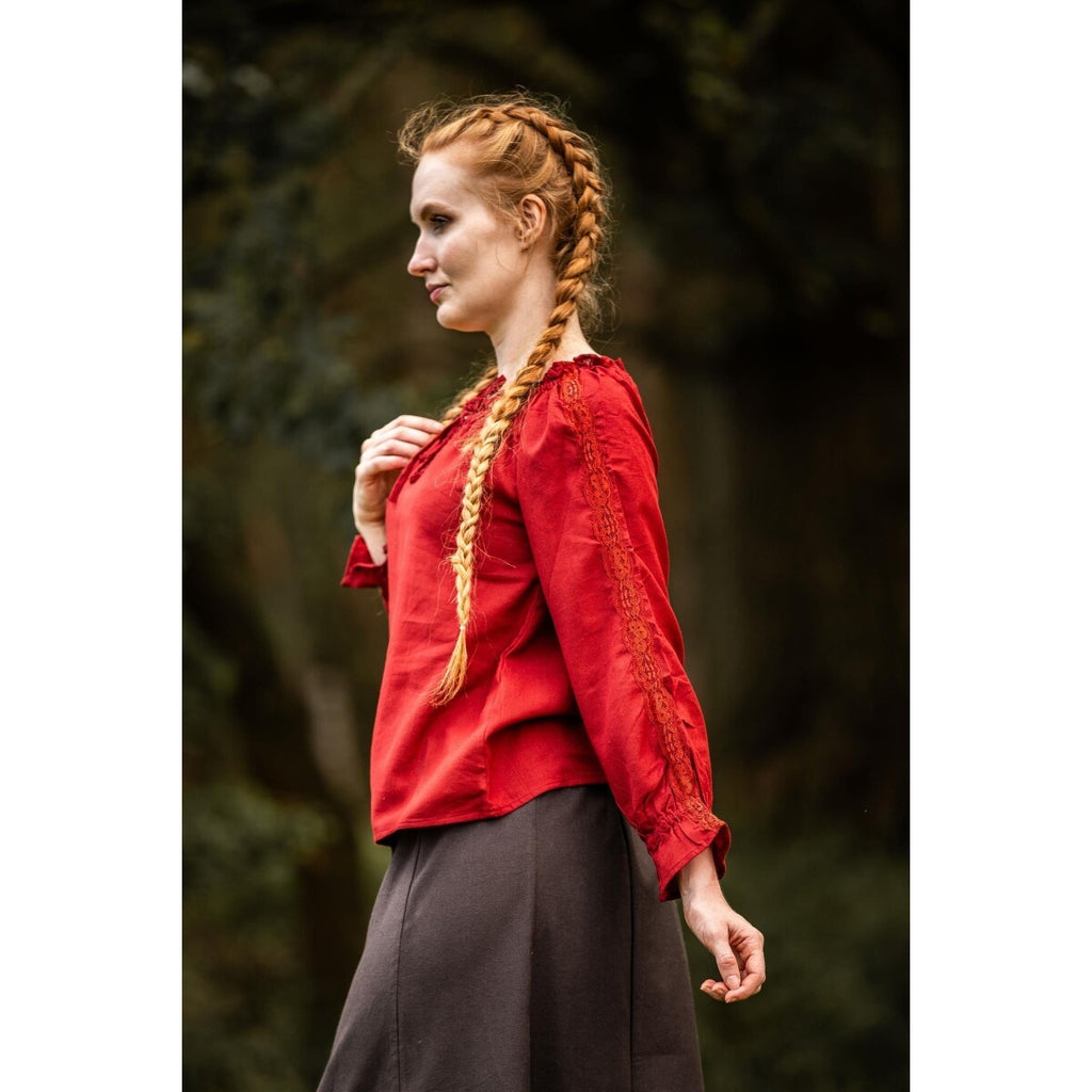 Imagen del producto Blusa medieval con encaje Bettina roja