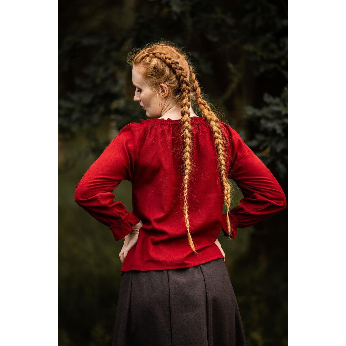 Imagen del producto Blusa medieval con encaje Bettina roja