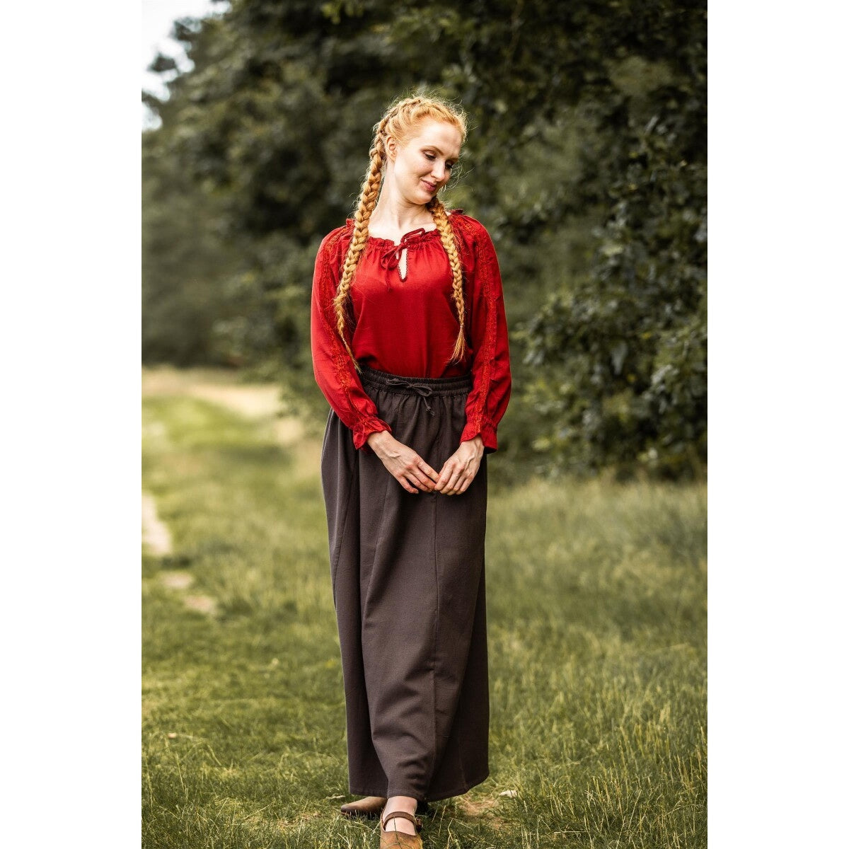 Imagen del producto Blusa medieval con encaje Bettina roja