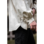 Imagen del producto Camisa medieval con jaretas y botones de madera Oswald beige