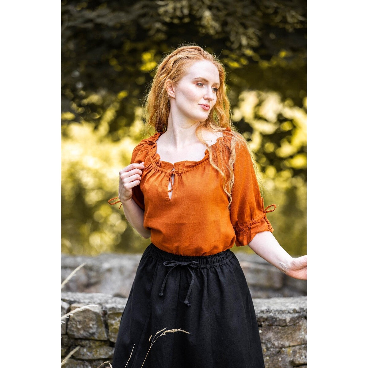 Imagen del producto Blusa medieval de manga corta Vera marrón