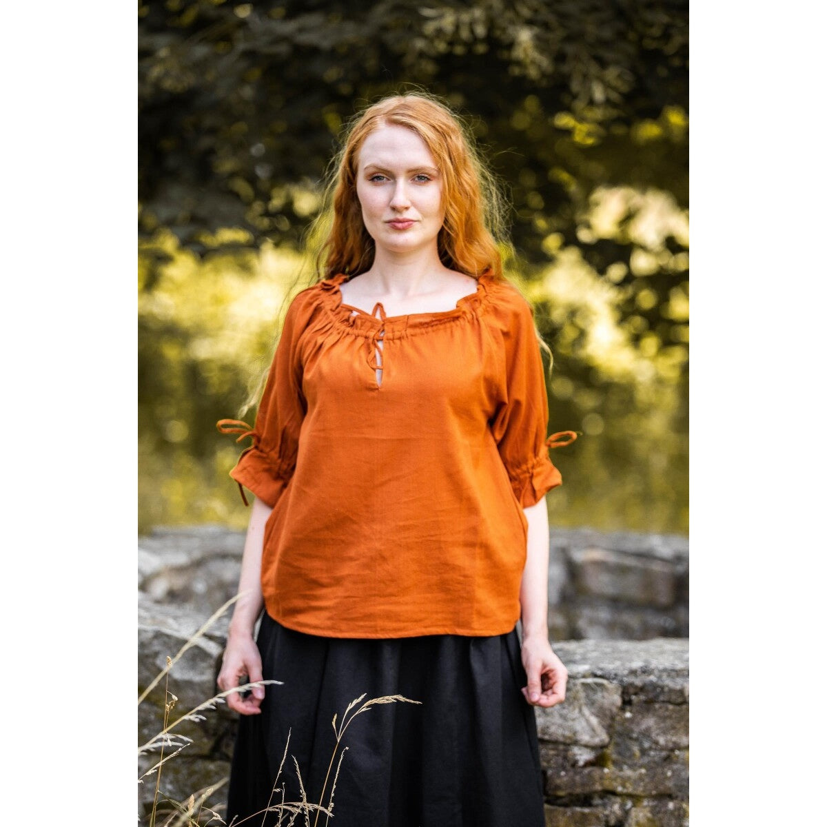 Imagen del producto Blusa medieval de manga corta Vera marrón