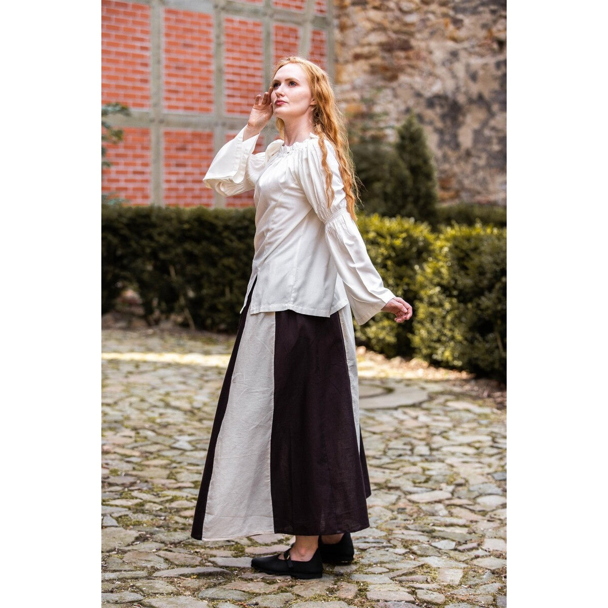 Imagen del producto Blusa medieval Emma beige