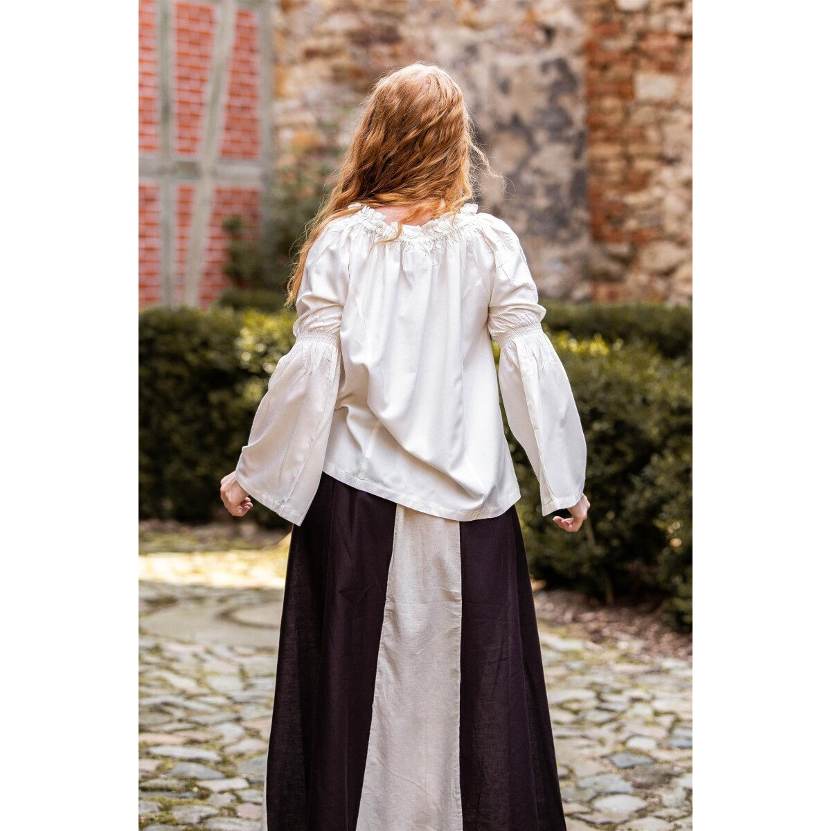 Imagen del producto Blusa medieval Emma beige