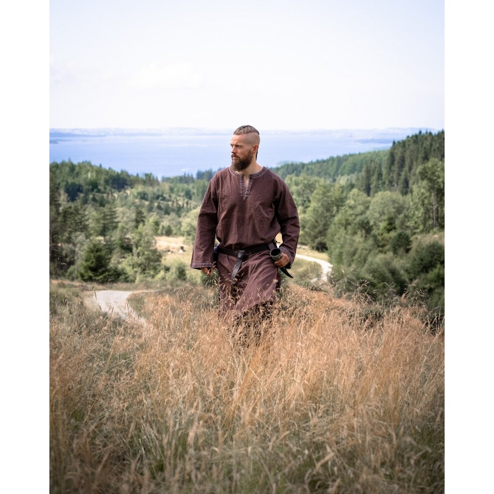 Imagen del producto Túnica medieval con cenefa Halvor marrón oscuro
