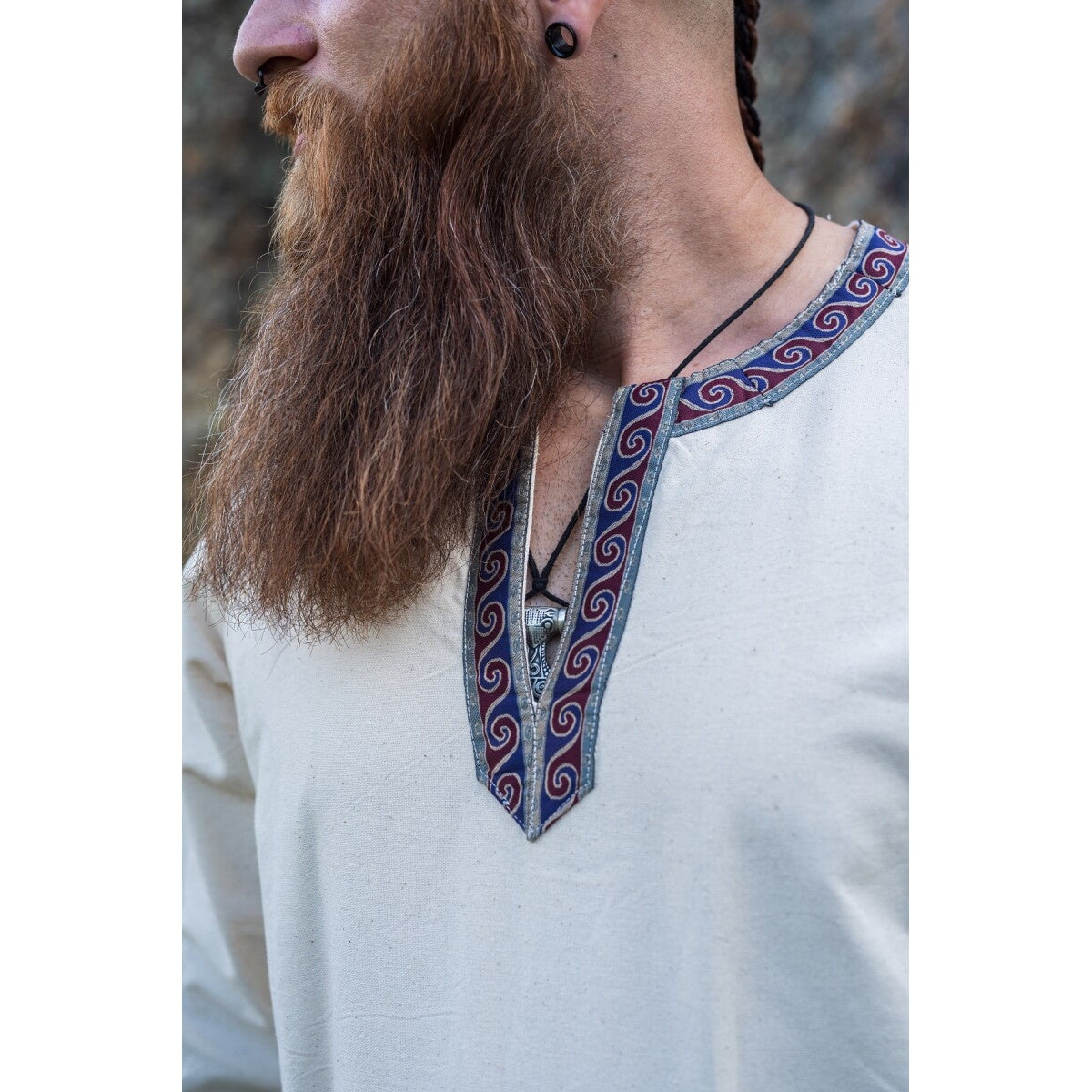 Imagen del producto Túnica medieval con cenefa Halvor beige