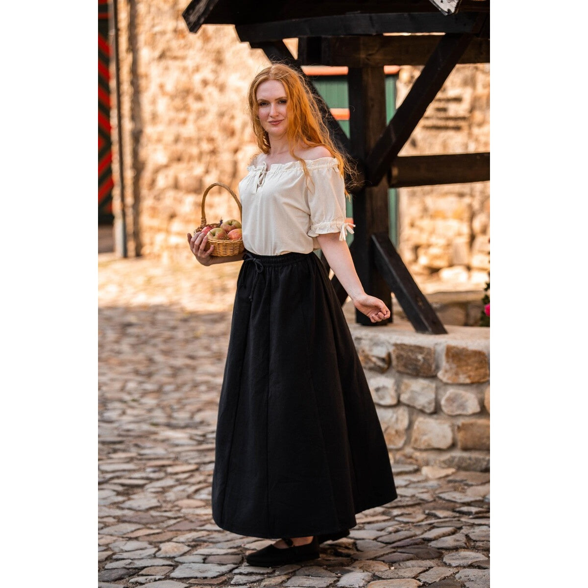 Imagen del producto Blusa medieval de manga corta Otilia beige