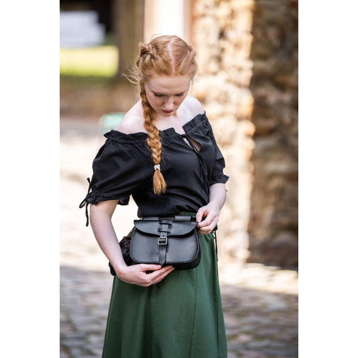 Imagen del producto Blusa medieval de manga corta Otilia negra