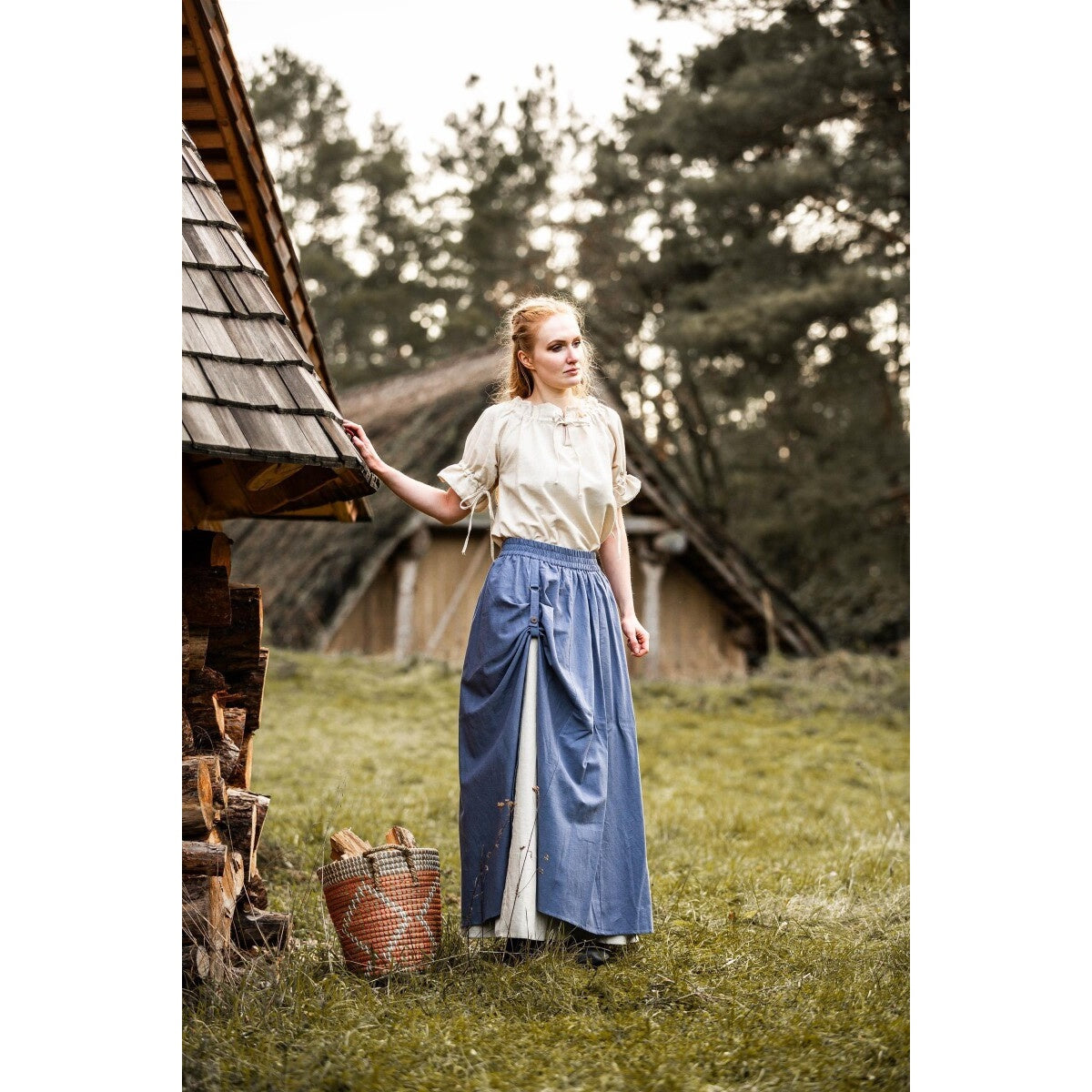 Imagen del producto Blusa medieval de manga corta Verena beige