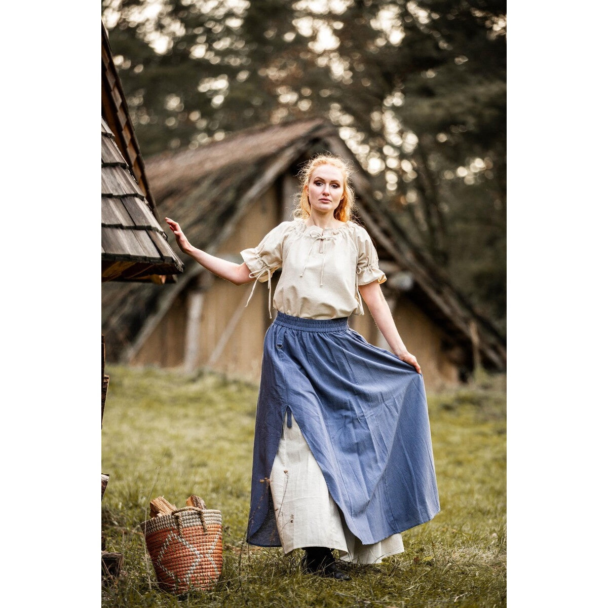 Imagen del producto Blusa medieval de manga corta Verena beige