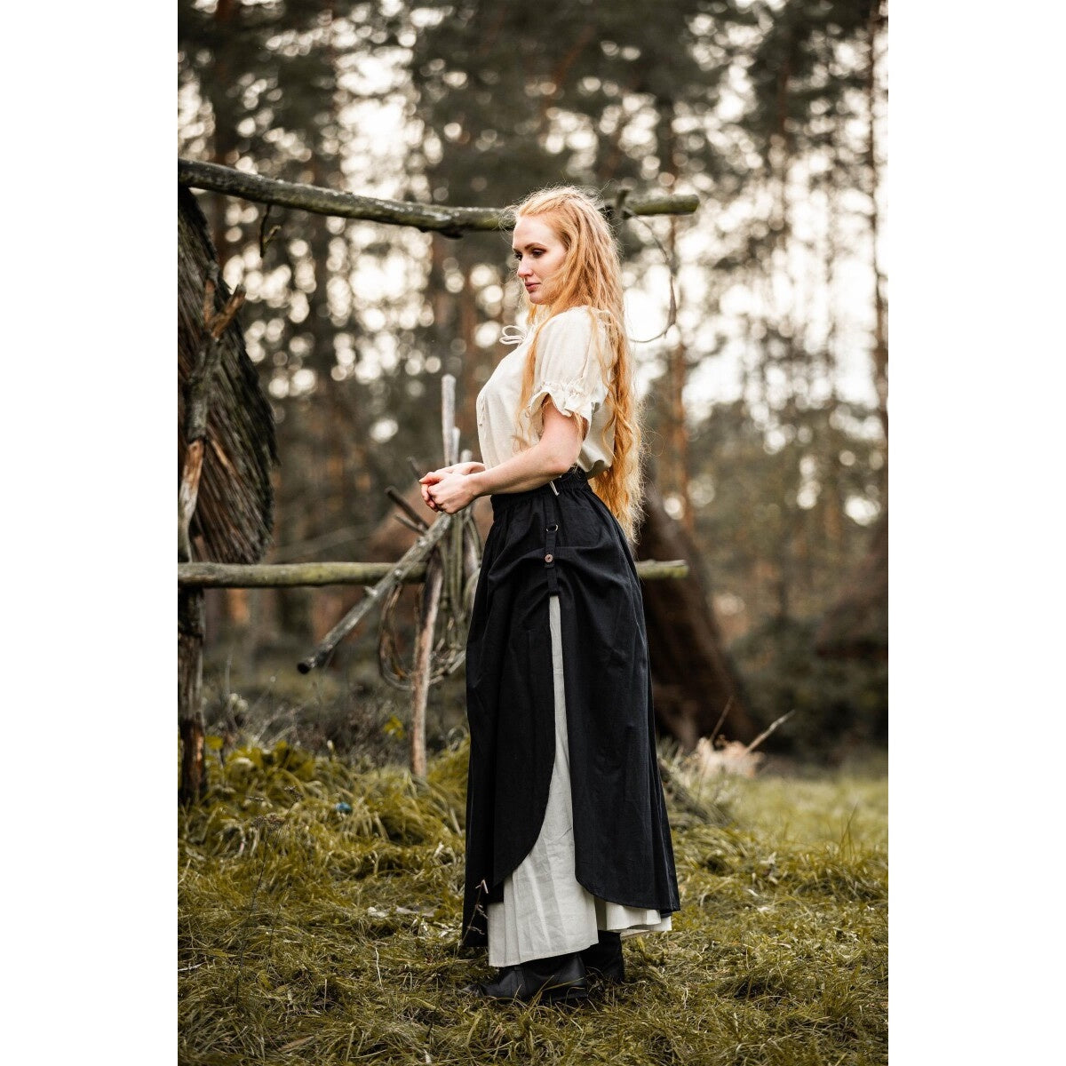 Imagen del producto Blusa medieval de manga corta Verena beige