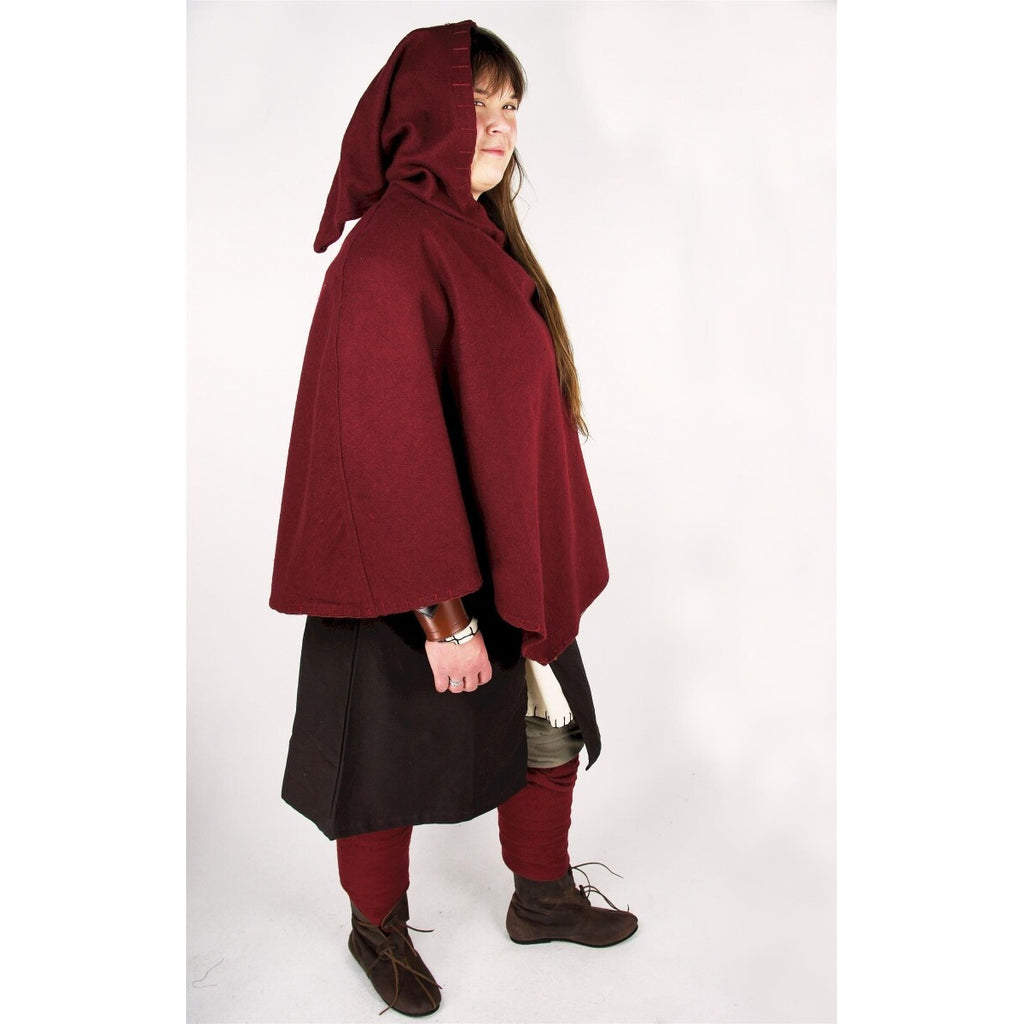Imagen del producto Caperuza medieval Egill con bordado roja
