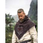 Imagen del producto Gugel medieval Tyr con bordado de lobo marrón