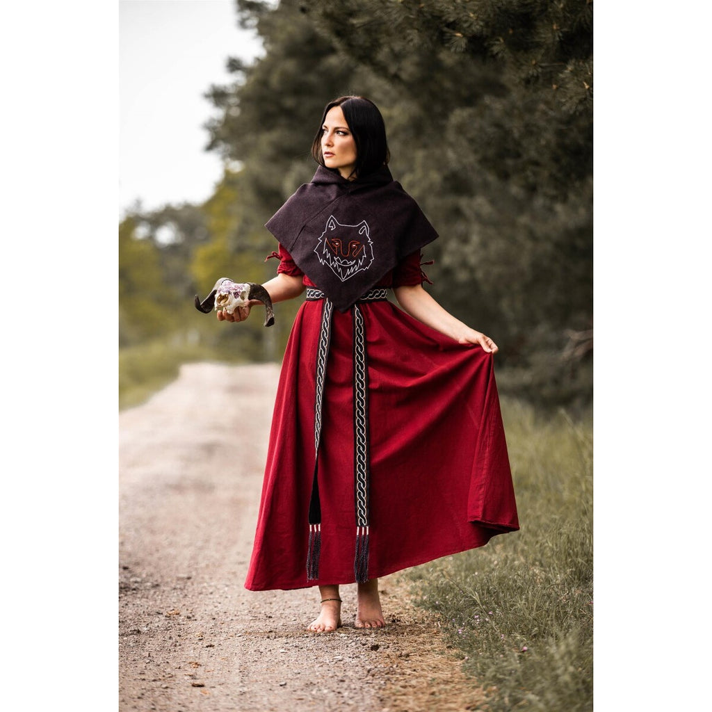 Imagen del producto Gugel medieval Tyr con bordado de lobo marrón